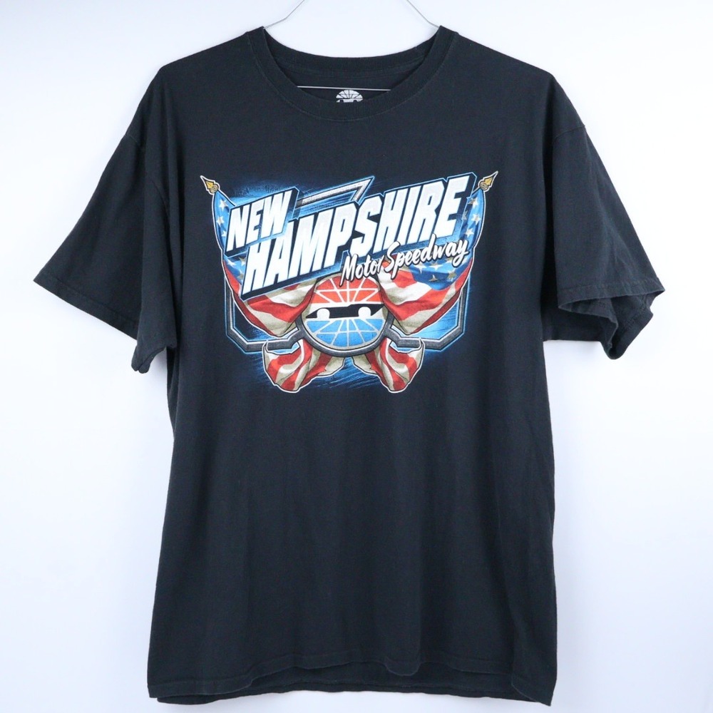 New Hampshire Motor Speedway Live Free & Race Graphic T-Shirt B.H. Men's L/XL